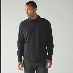 Lululemon Off The Chain Buttondown
Black size medium